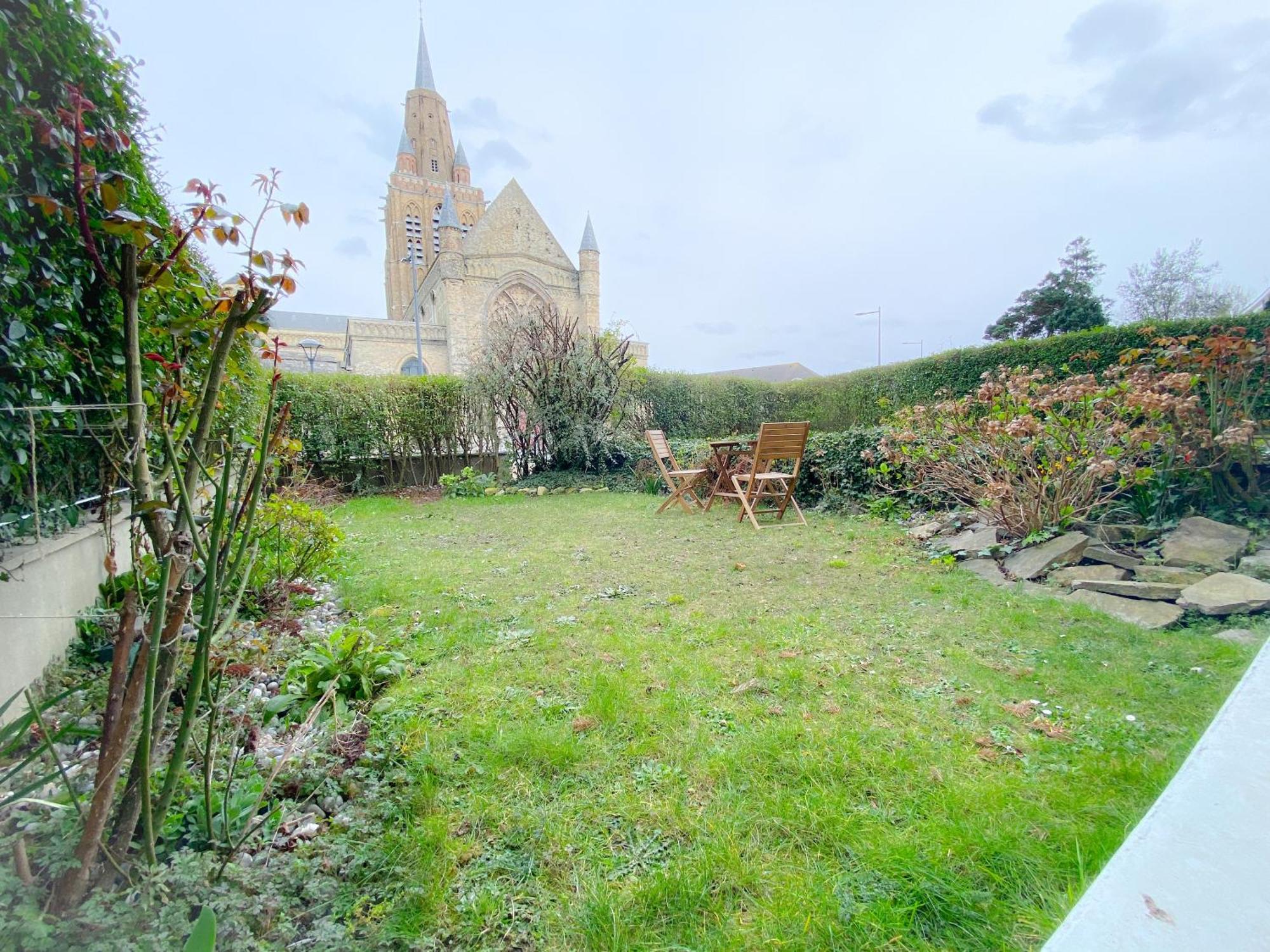 Le Notre Dame Maison Spacieuse Avec Jardin Calais Exteriör bild